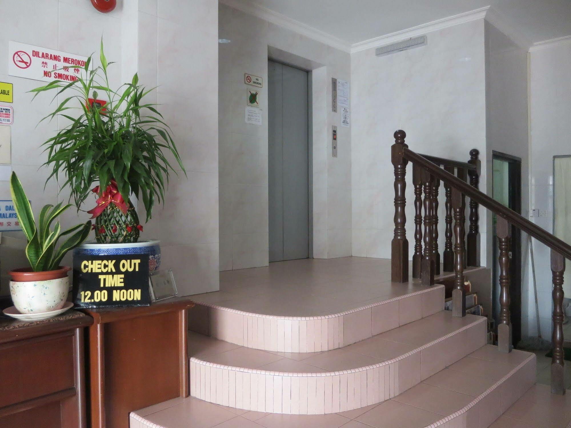 Wah May Hotel Kota Kinabalu Zewnętrze zdjęcie